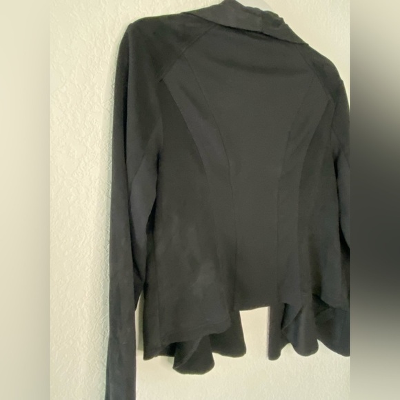 Carmen Marc Valvo (CMV) Open Front Black Blazer - Picture 6 of 9